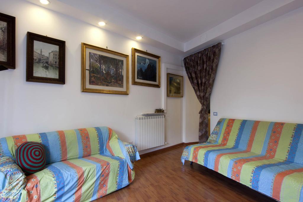 La Piazza Al Vomero Napoli Bagian luar foto