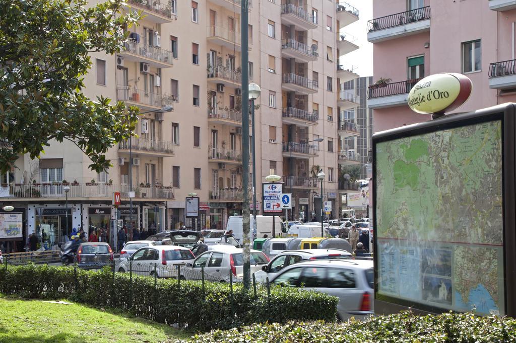 La Piazza Al Vomero Napoli Bagian luar foto